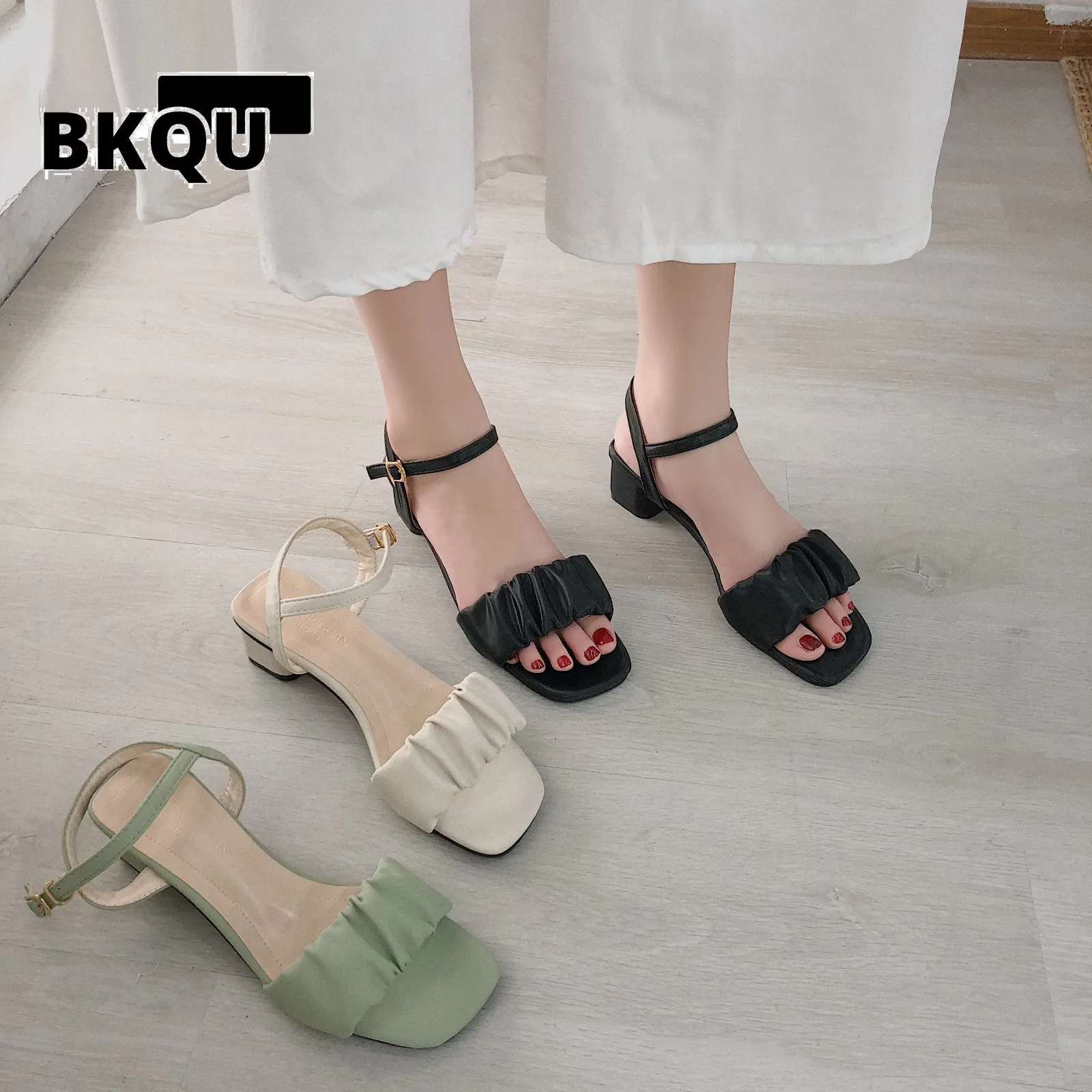 BKQU Fashion Square Heel Womens Sandals 2022 Summer New Korean Pleated Ankle Buckle Casual High Heels Sandals Simple Rome Shoes
BKQU Fashion Square Heel Womens Sandals 2022 Summer New Korean Pleated Ankle Buckle Casual High Heels Sandals Simple Rome Shoes