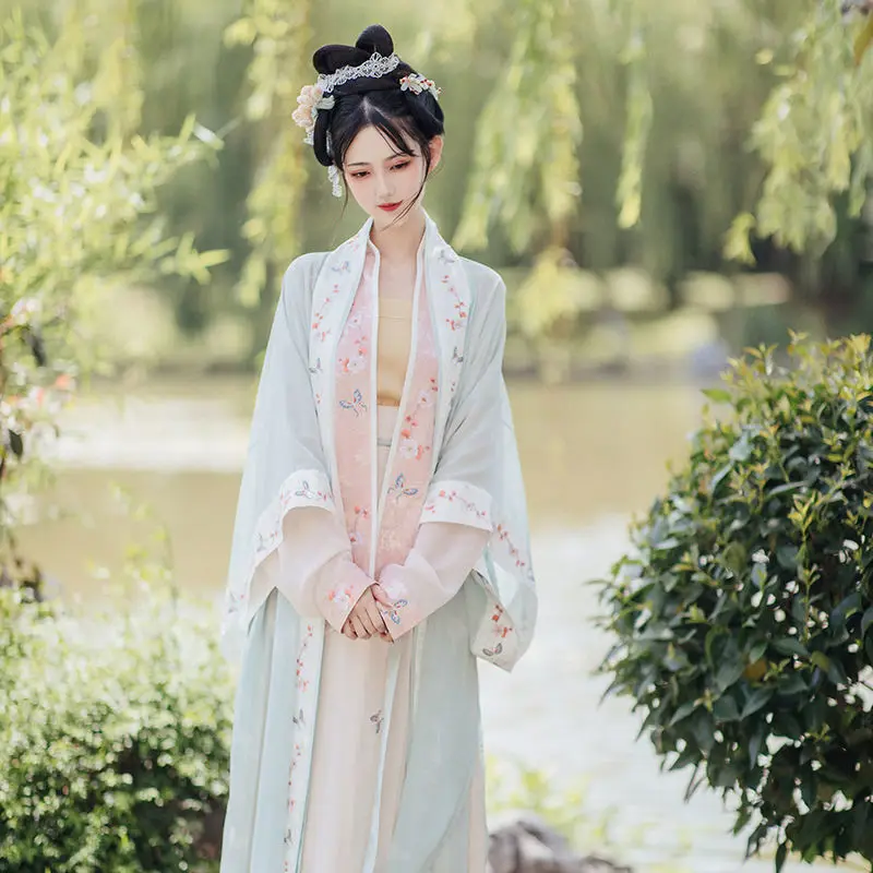 2022 Chinese Traditions Princess Clothing Elegant Embroidery Dance Costumes Improved Fairy Hanfu Dresses
2022 Chinese Traditions Princess Clothing Elegant Embroidery Dance Costumes Improved Fairy Hanfu Dresses