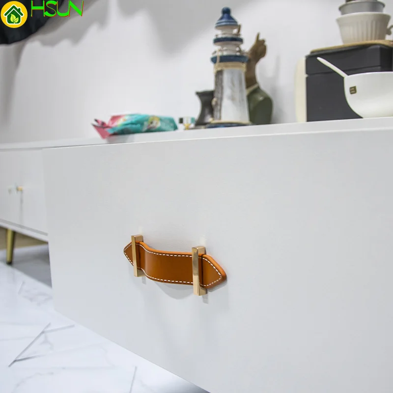 First layer cowhide furniture handle wardrobe door cabinet door shoe cabinet tatami drawer Hermes leather handle
First layer cowhide furniture handle wardrobe door cabinet door shoe cabinet tatami drawer Hermes leather handle