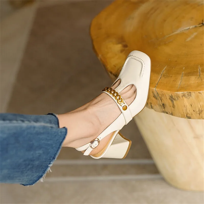 NEW Spring Genuine Leather Women Pumps Square Toe Thick Heel Metal Chain Woman Shoes Zapatos De Mujer Slingbacks Heels for Women
NEW Spring Genuine Leather Women Pumps Square Toe Thick Heel Metal Chain Woman Shoes Zapatos De Mujer Slingbacks Heels for Women