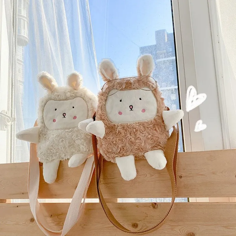 Japanese Women small plush soft cute little sheep shoulder bag Girl cute cartoon student mobile phone bag
Japanese Women small plush soft cute little sheep shoulder bag Girl cute cartoon student mobile phone bag