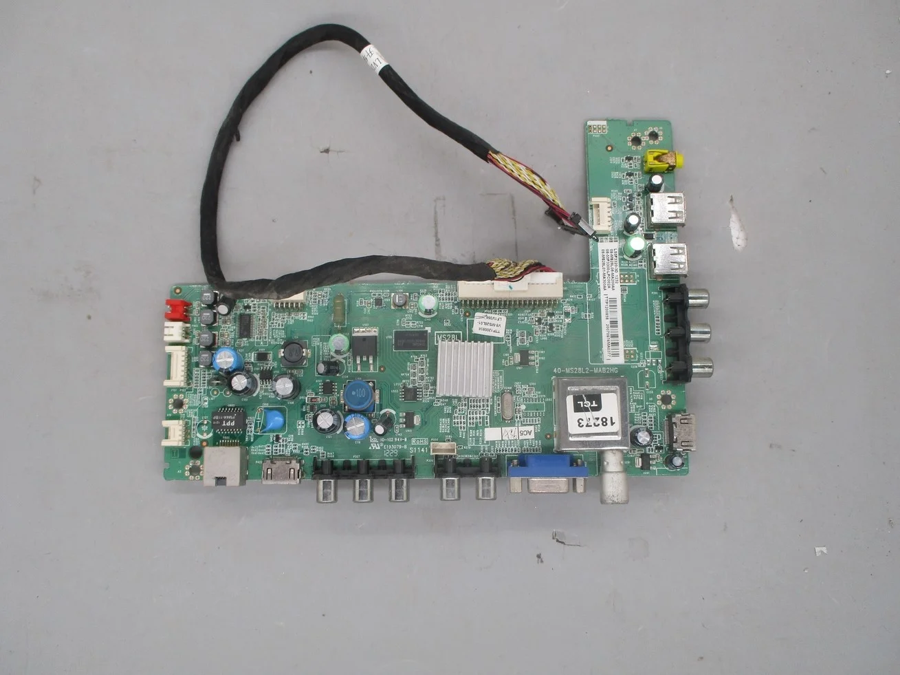 Disassemble for Tcl L55f3320-3d Mainboard 40-ms28l2-mab2hg Screen Lvf550sstm E8 V2
Disassemble for Tcl L55f3320-3d Mainboard 40-ms28l2-mab2hg Screen Lvf550sstm E8 V2