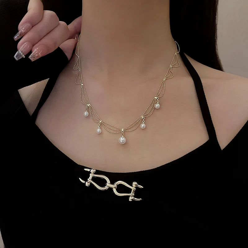 Personality Pearl Necklace Light Luxury Trend Pendant Collarbone Chain Initial Layered Necklace Jewelry for Women Boho Chains
Personality Pearl Necklace Light Luxury Trend Pendant Collarbone Chain Initial Layered Necklace Jewelry for Women Boho Chains