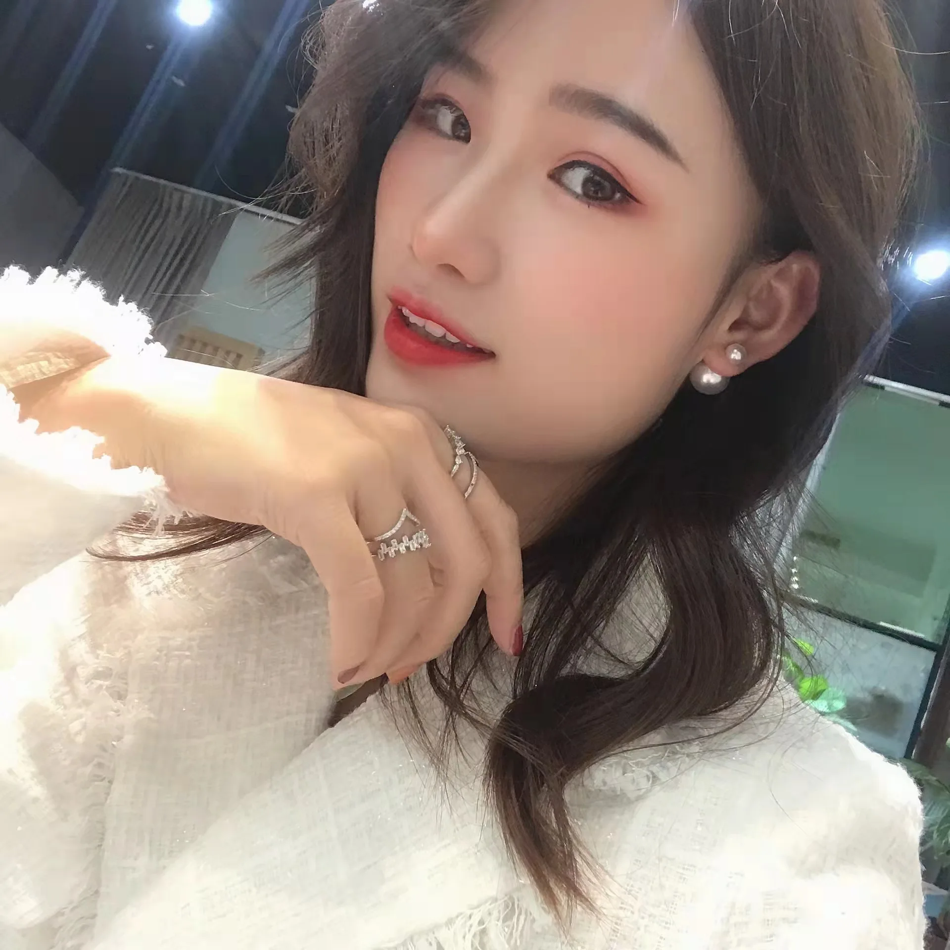 Pearl earrings female exaggerated temperament before and after two wear earrings personality fashion net red new free shipping
Pearl earrings female exaggerated temperament before and after two wear earrings personality fashion net red new free shipping