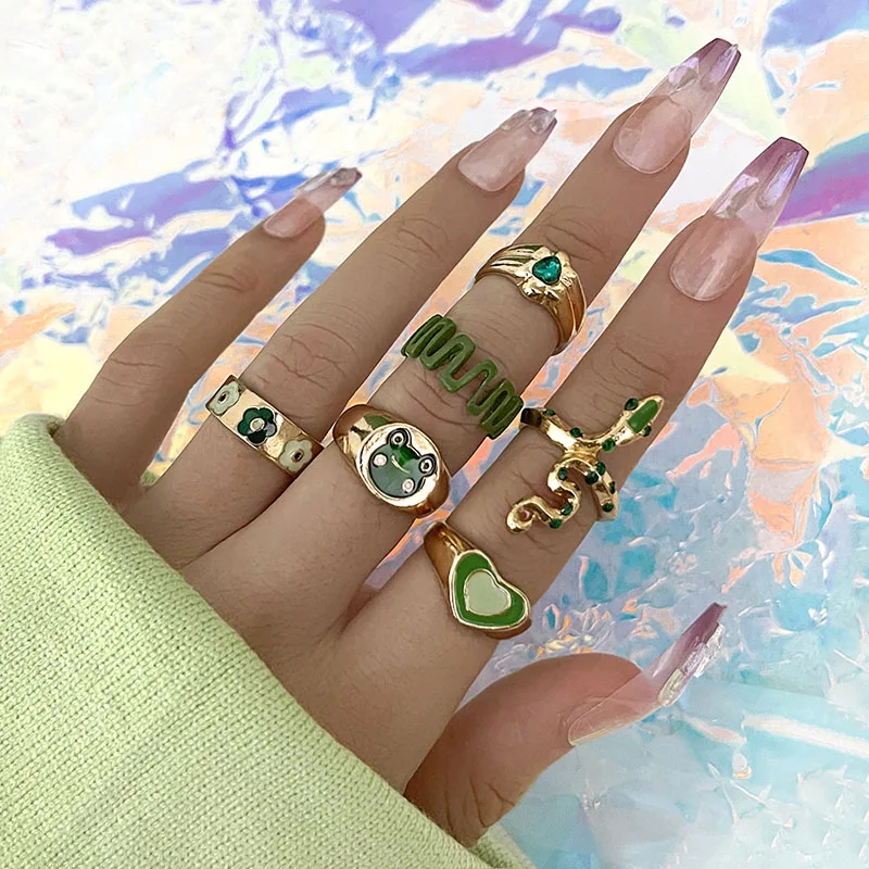 6Pcs Luxury Dark Green Rings Sets For Women Aesthetic Y2K Fashion Jewelry New In Love Heart Accessories Gift
6Pcs Luxury Dark Green Rings Sets For Women Aesthetic Y2K Fashion Jewelry New In Love Heart Accessories Gift
