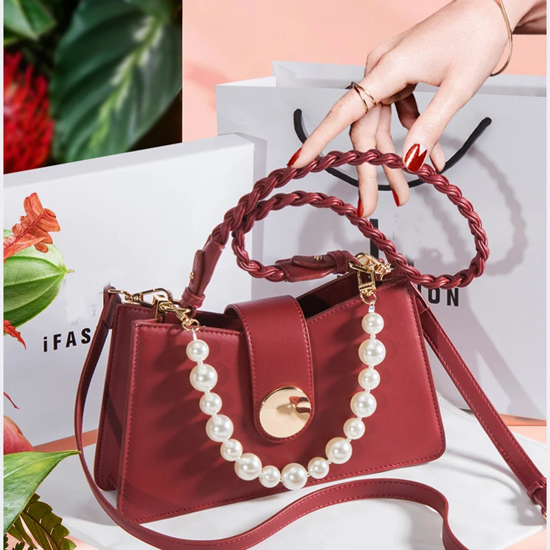 2022 summer and autumn red wedding bag bride bag armpit bag magic stick bag messenger bag women's Woven shoulder strap
2022 summer and autumn red wedding bag bride bag armpit bag magic stick bag messenger bag women's Woven shoulder strap