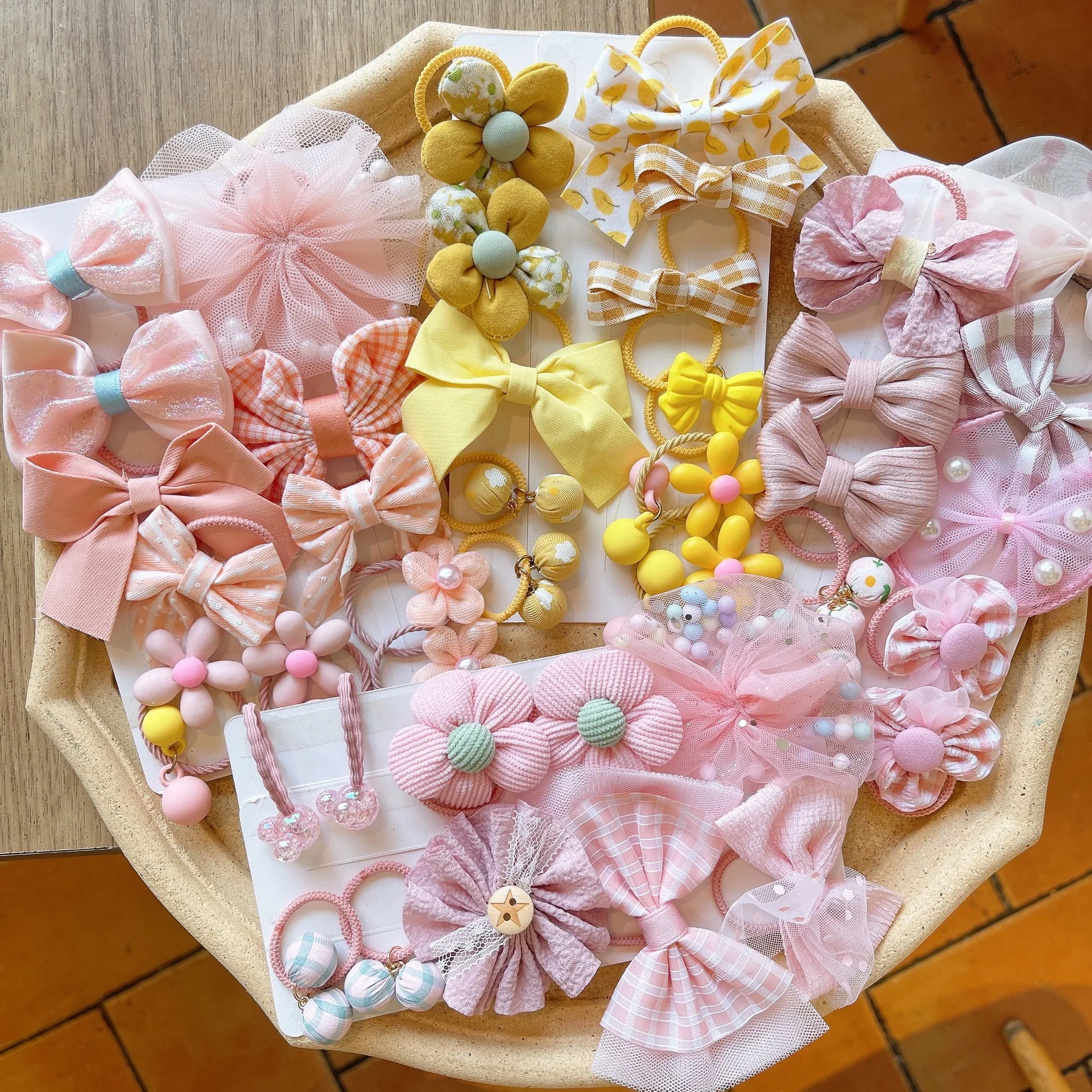 10Pcs/Set New Baby Girl Cute Colors Flower Hair Bands Ponytail Holder Children Soft Scrunchies Rubber Bands Kid Hair Accessories
10Pcs/Set New Baby Girl Cute Colors Flower Hair Bands Ponytail Holder Children Soft Scrunchies Rubber Bands Kid Hair Accessories