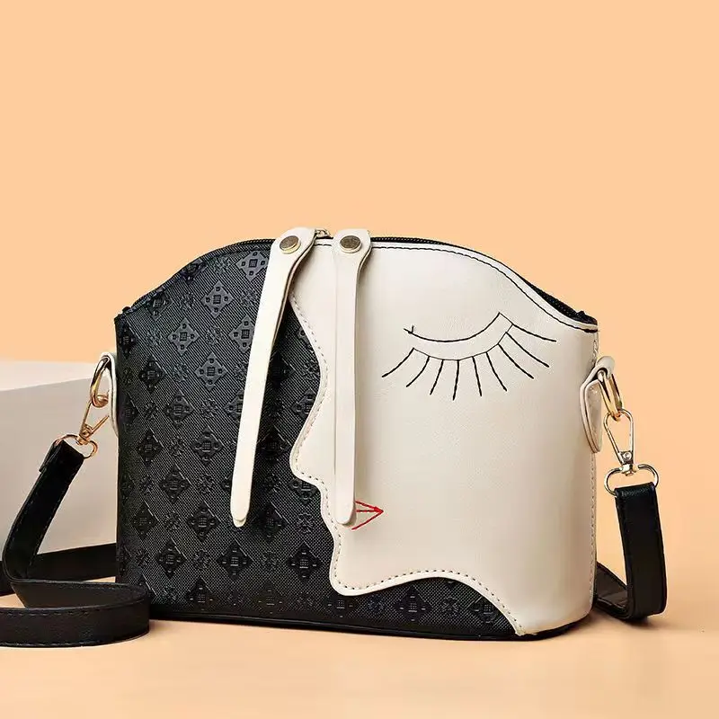 2022 Fashion Splicing Small Messenger Bag For Women Trend Female Shoulder Bag Fashion Ladies Crossbody Bags Handbags
2022 Fashion Splicing Small Messenger Bag For Women Trend Female Shoulder Bag Fashion Ladies Crossbody Bags Handbags
