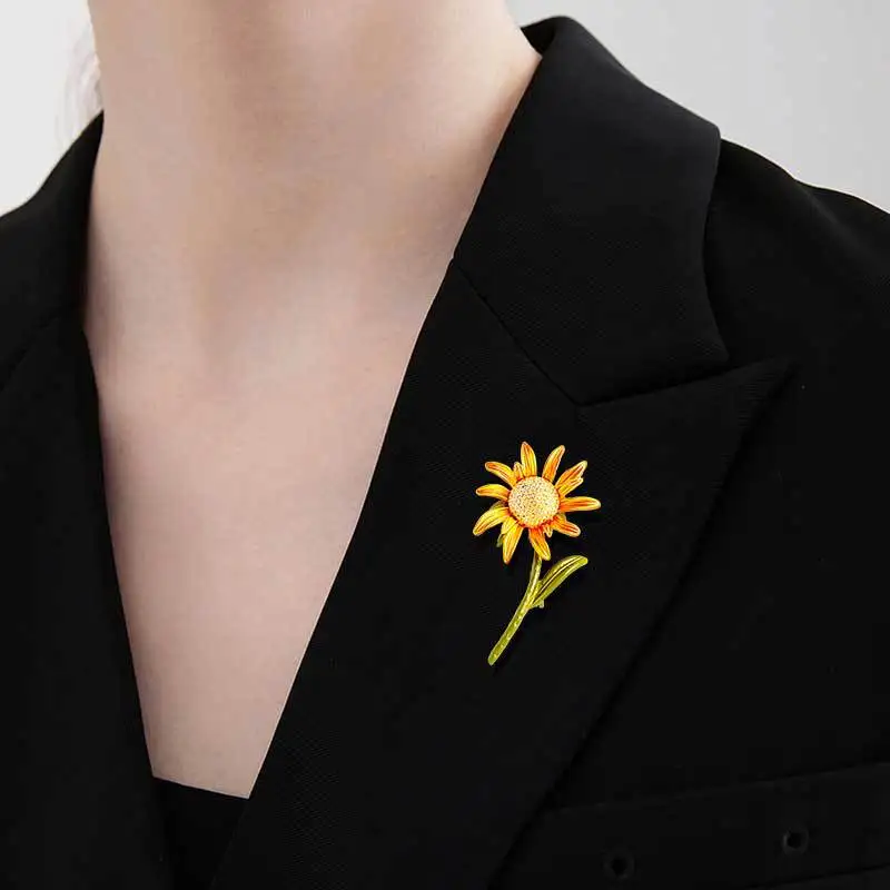 Literary Retro Forest Plant Sunflower Dripping Oil Brooch Corsage Personality Simple Temperament Pin 
Literary Retro Forest Plant Sunflower Dripping Oil Brooch Corsage Personality Simple Temperament Pin