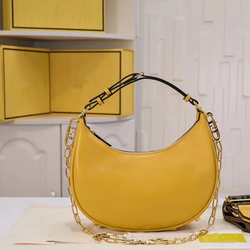 New Women's Shoulder Bag Retro Design Leather Crescent Bags Large Letter Decorative Handbag Half Moon Zipper Bag Simple Tote Bag
New Women's Shoulder Bag Retro Design Leather Crescent Bags Large Letter Decorative Handbag Half Moon Zipper Bag Simple Tote Bag