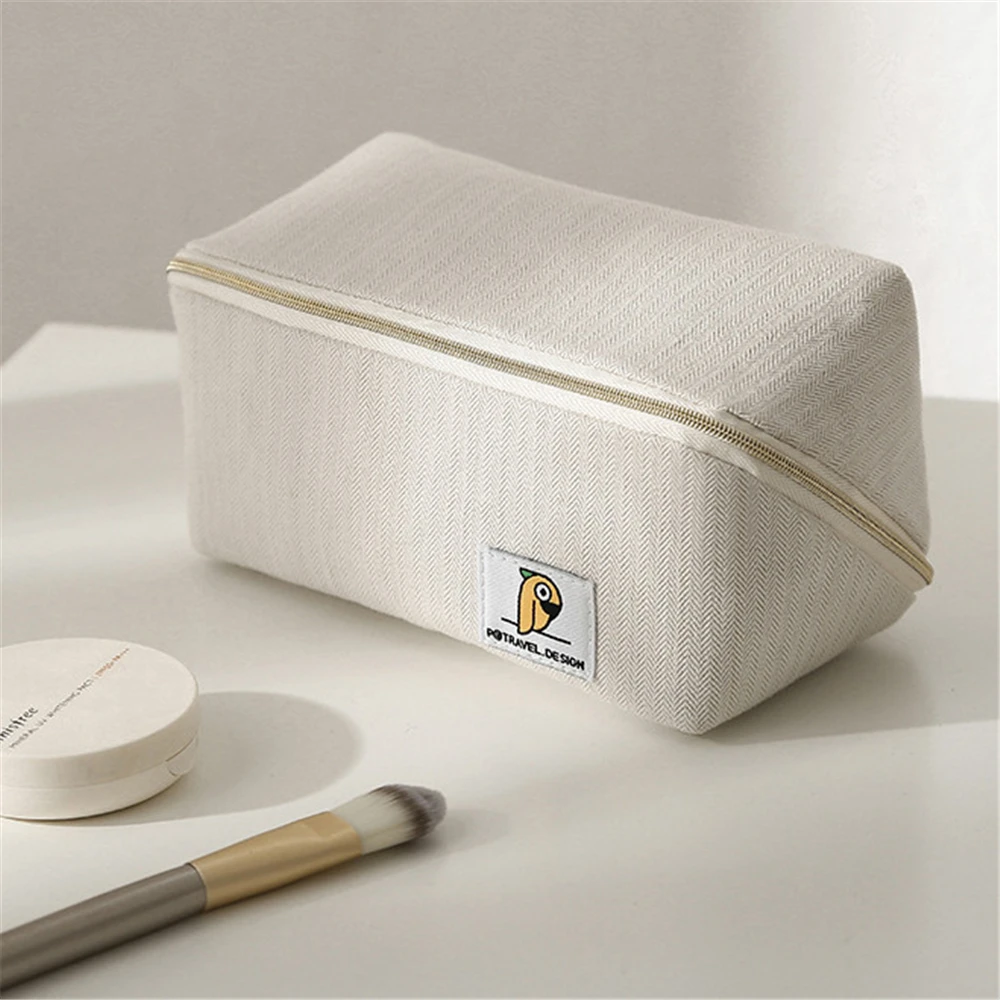Professional Beauty Bag Travel Cosmetic Bag Waterproof Women Makeup Pouch Portable Toileties Outdoor Bathroom Storage Wash Bag
Professional Beauty Bag Travel Cosmetic Bag Waterproof Women Makeup Pouch Portable Toileties Outdoor Bathroom Storage Wash Bag