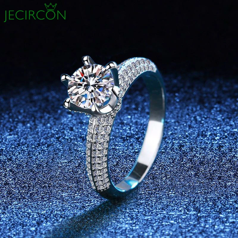 Женское кольцо с искусственным бриллиантом, из серебра 925 пробы
Женское кольцо с искусственным бриллиантом, из серебра 925 пробы