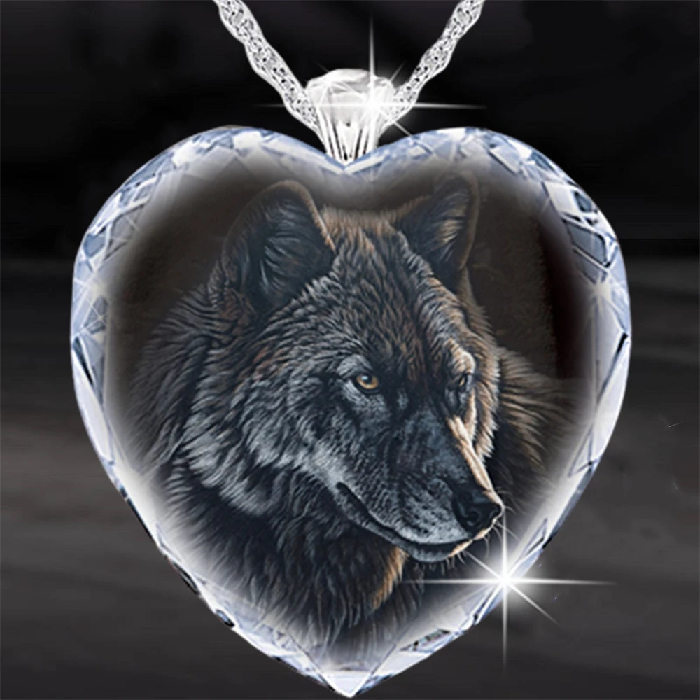 Creative Personality Couple Black White Wolf Heart-shaped Double-sided Crystal Pendant Necklace Exquisite Women's Gifts Jewelry 
Creative Personality Couple Black White Wolf Heart-shaped Double-sided Crystal Pendant Necklace Exquisite Women's Gifts Jewelry