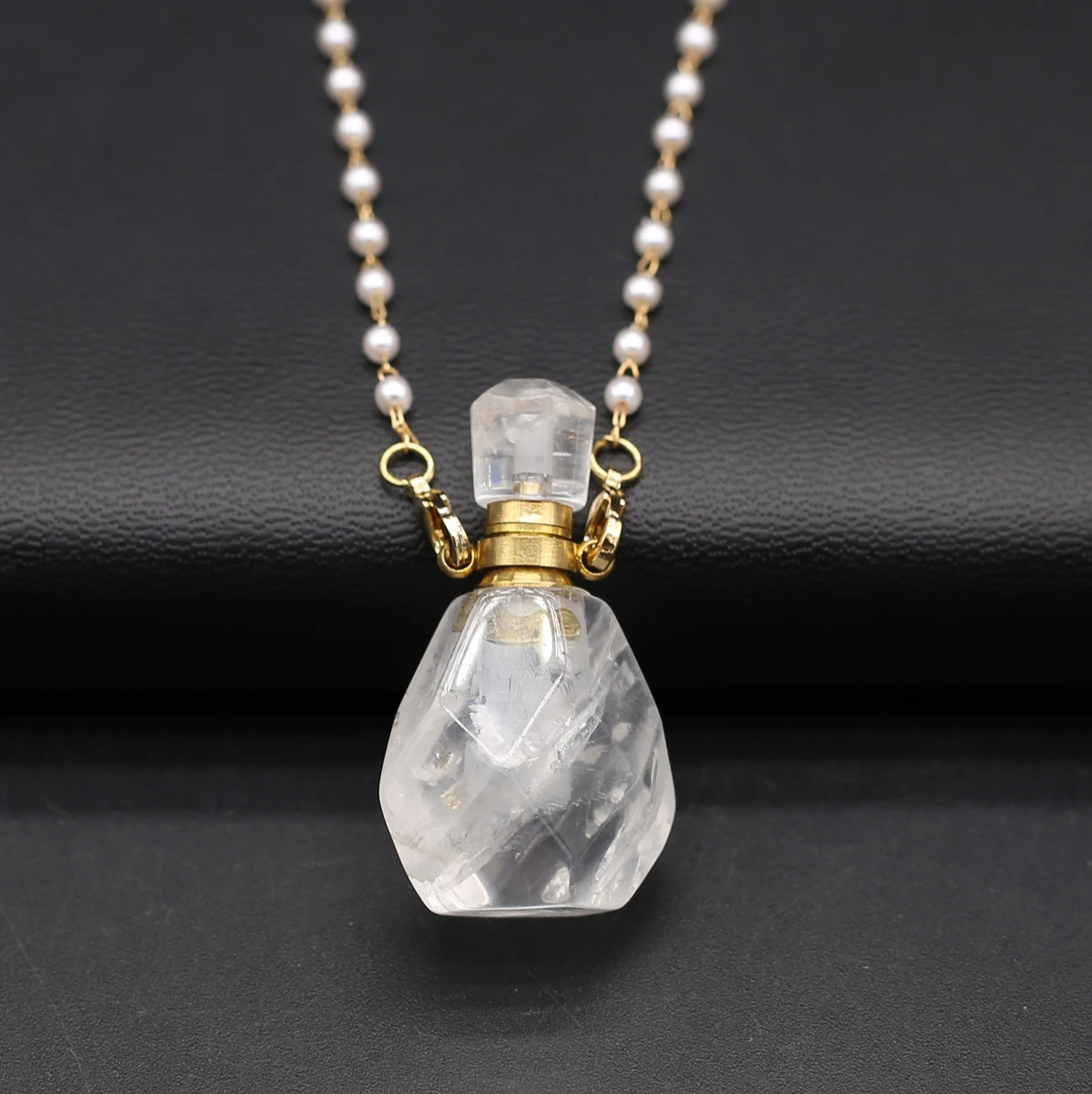 Natural Stones Crystal Perfume Bottle Necklace Clear Quartz Pendant Pearl Chain Necklaces for Women Love Wedding Jewelry Gifts
Natural Stones Crystal Perfume Bottle Necklace Clear Quartz Pendant Pearl Chain Necklaces for Women Love Wedding Jewelry Gifts