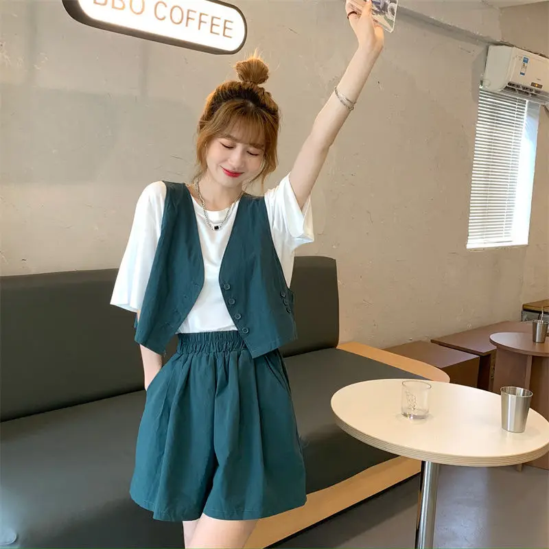 Новинка, летний Повседневный свободный комплект с шортами, Женский костюм из жилета без рукавов и коротких брюк, офисный Топ
Новинка, летний Повседневный свободный комплект с шортами, Женский костюм из жилета без рукавов и коротких брюк, офисный Топ