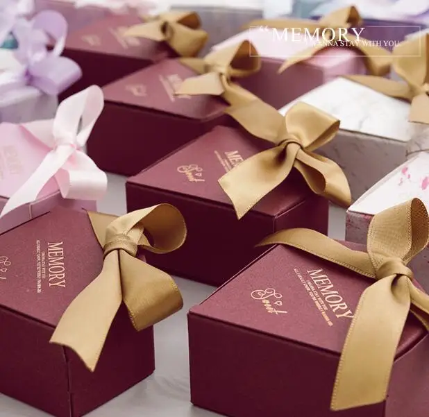 100pcs Creative Burgundy Diamond Style Wedding Favors Candy Boxes Sugar Bag Party Supplies Chocolate Box Gift Box
100pcs Creative Burgundy Diamond Style Wedding Favors Candy Boxes Sugar Bag Party Supplies Chocolate Box Gift Box