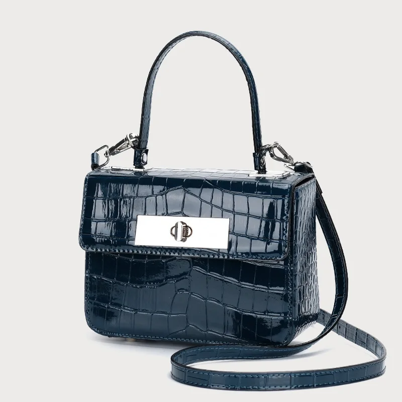Versatile Texture Women's Bag 2022 Summer New Retro Personality Box Bag Fashion Crocodile Pattern Shoulder Messenger Handbag
Versatile Texture Women's Bag 2022 Summer New Retro Personality Box Bag Fashion Crocodile Pattern Shoulder Messenger Handbag