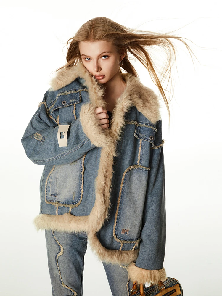 Winter Thicken Denim Jacket Women Loose Oversized Casual Warm Coats Wear Fur Collar Long Sleeves Female Clothes High Quality
Winter Thicken Denim Jacket Women Loose Oversized Casual Warm Coats Wear Fur Collar Long Sleeves Female Clothes High Quality
