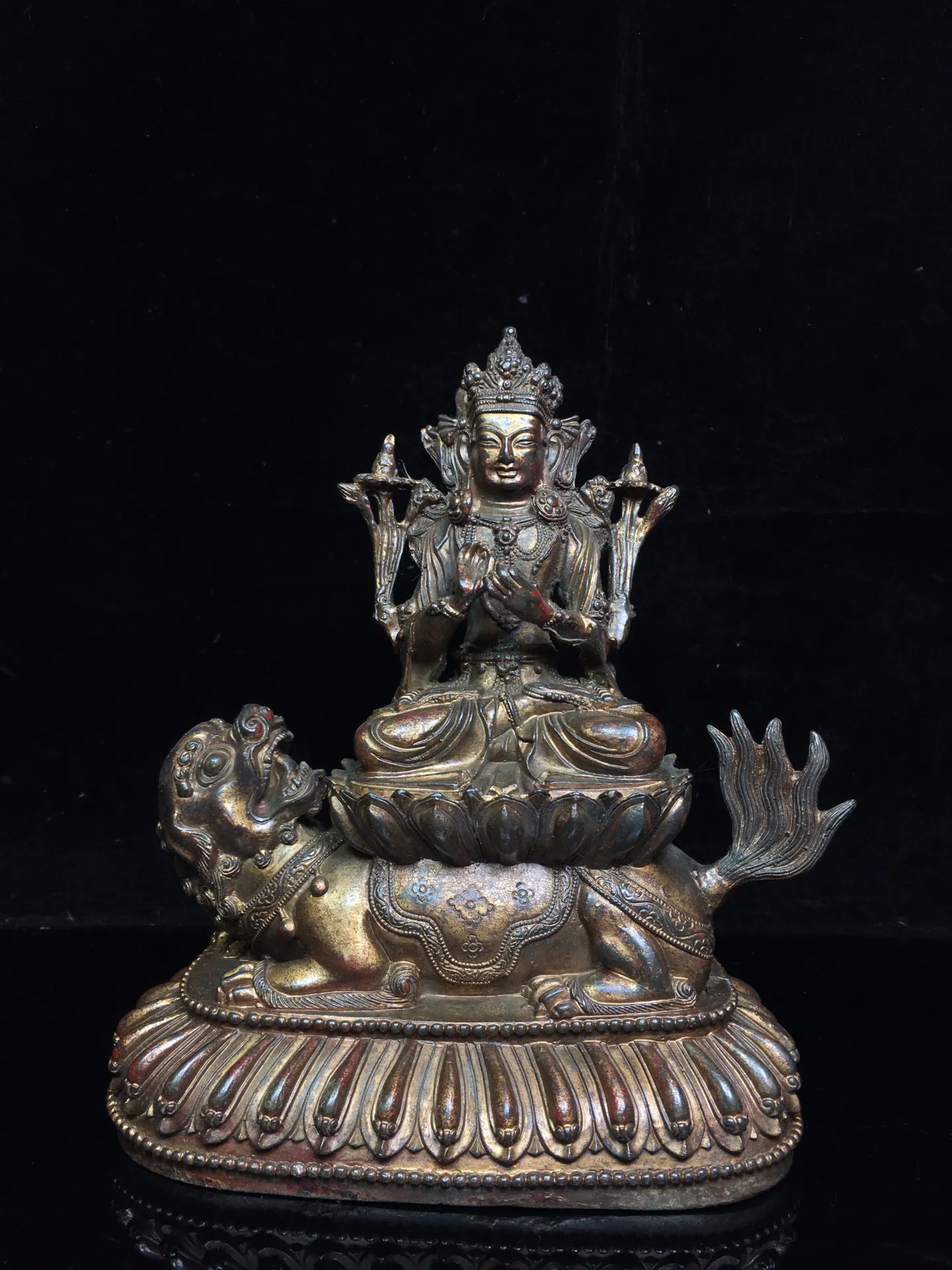 9" Tibetan Temple Collection Old Bronze Cinnabar mud gold Manjushri riding a lion Sitting Buddha Town house Exorcism
9" Tibetan Temple Collection Old Bronze Cinnabar mud gold Manjushri riding a lion Sitting Buddha Town house Exorcism
