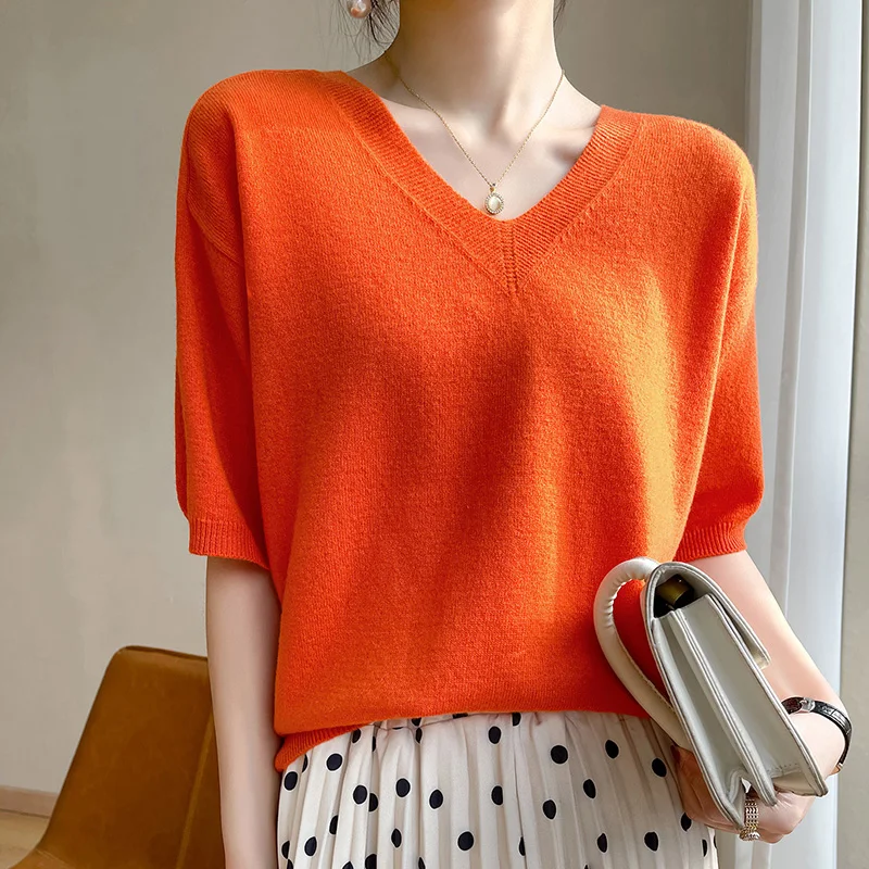 2023 spring and summer new cashmere sweater knitted women's pullover 100% wool short sleeve loose V-neck fashion T-shirt top
2023 spring and summer new cashmere sweater knitted women's pullover 100% wool short sleeve loose V-neck fashion T-shirt top