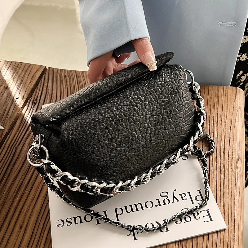 Fashion Chains Box Women Shoulder Bag Luxury Brands Soft PU Handbags and Purses Small Crossbody Bags for Women 2022 Square Tote
Fashion Chains Box Women Shoulder Bag Luxury Brands Soft PU Handbags and Purses Small Crossbody Bags for Women 2022 Square Tote