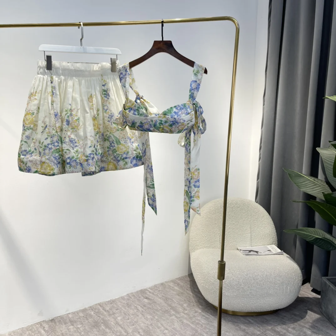 Summer Beach Style Women Suits 2022 High Quality Linen Silk Self Bow Tie Straps Super Short Top Mini Skirt Floral Print Sets
Summer Beach Style Women Suits 2022 High Quality Linen Silk Self Bow Tie Straps Super Short Top Mini Skirt Floral Print Sets
