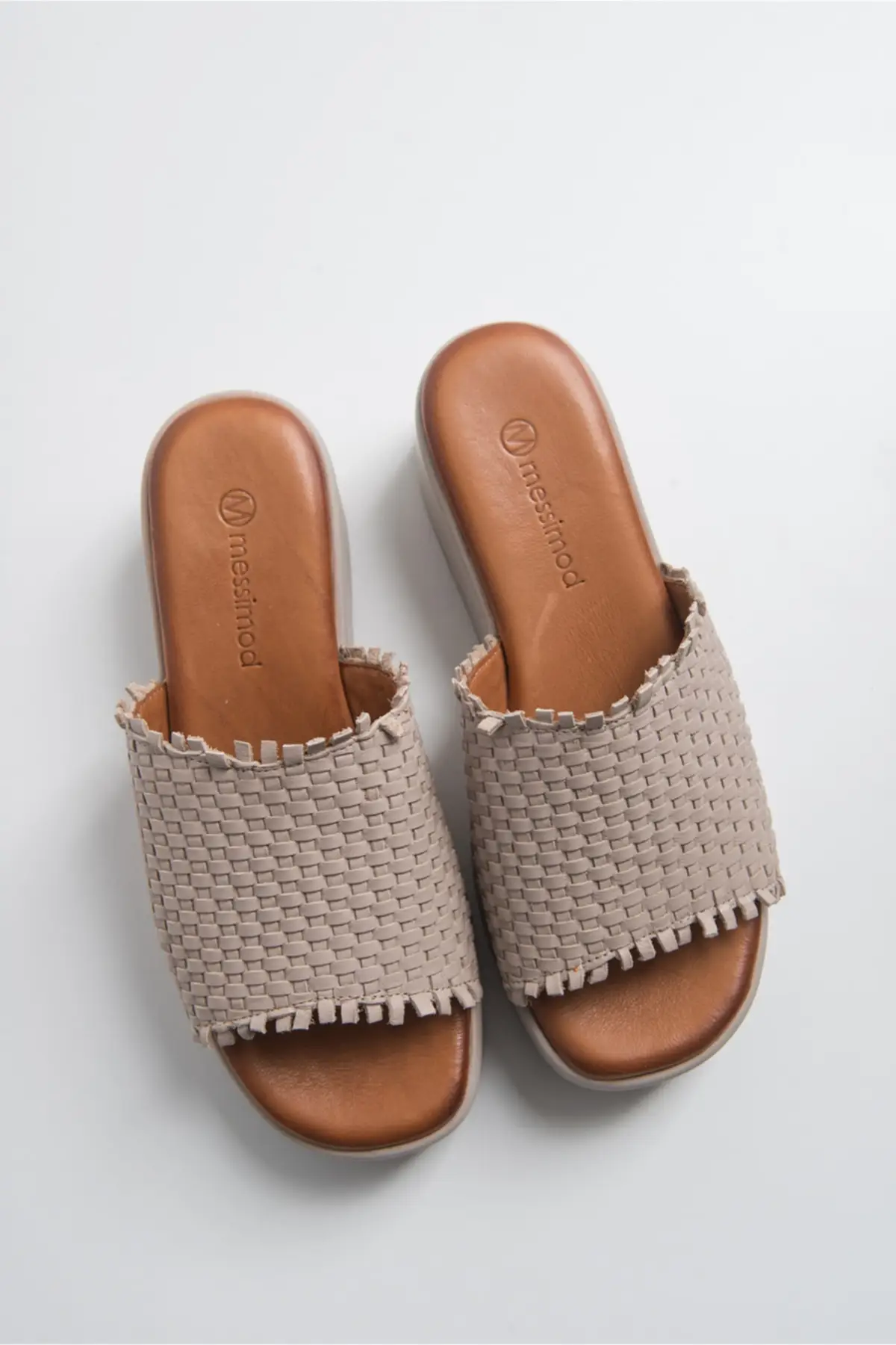 5025 mink Genuine Leather Female Slippers
5025 mink Genuine Leather Female Slippers