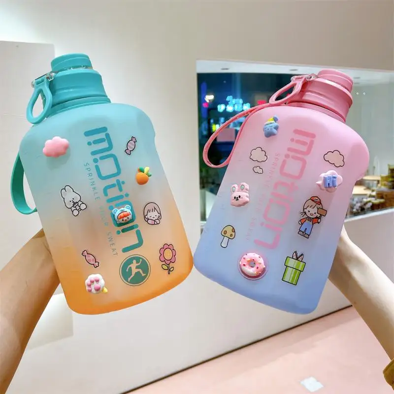 Sports Water Bottle 2.2L Large Capacity Gradient Water Cup Outdoor Fitness Portable Straw Big Water Bottle Plastic Ton Barrel
Sports Water Bottle 2.2L Large Capacity Gradient Water Cup Outdoor Fitness Portable Straw Big Water Bottle Plastic Ton Barrel