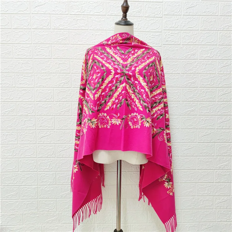 

2022 Autumn Embroidered Scarves Shawls Wram Cashmere Blend Wraps Vintage Tassel Pashmina Cape Ethic Style Bufanda Echarpes
