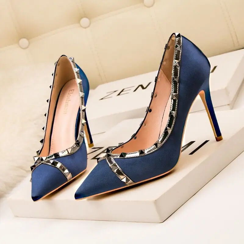 Pumps for Women Shoes Fashion High Heels Simple Rivet Satin Women Stiletto Ladies Pumps Party Shoes 2022 New Zapatos De Mujer
Pumps for Women Shoes Fashion High Heels Simple Rivet Satin Women Stiletto Ladies Pumps Party Shoes 2022 New Zapatos De Mujer