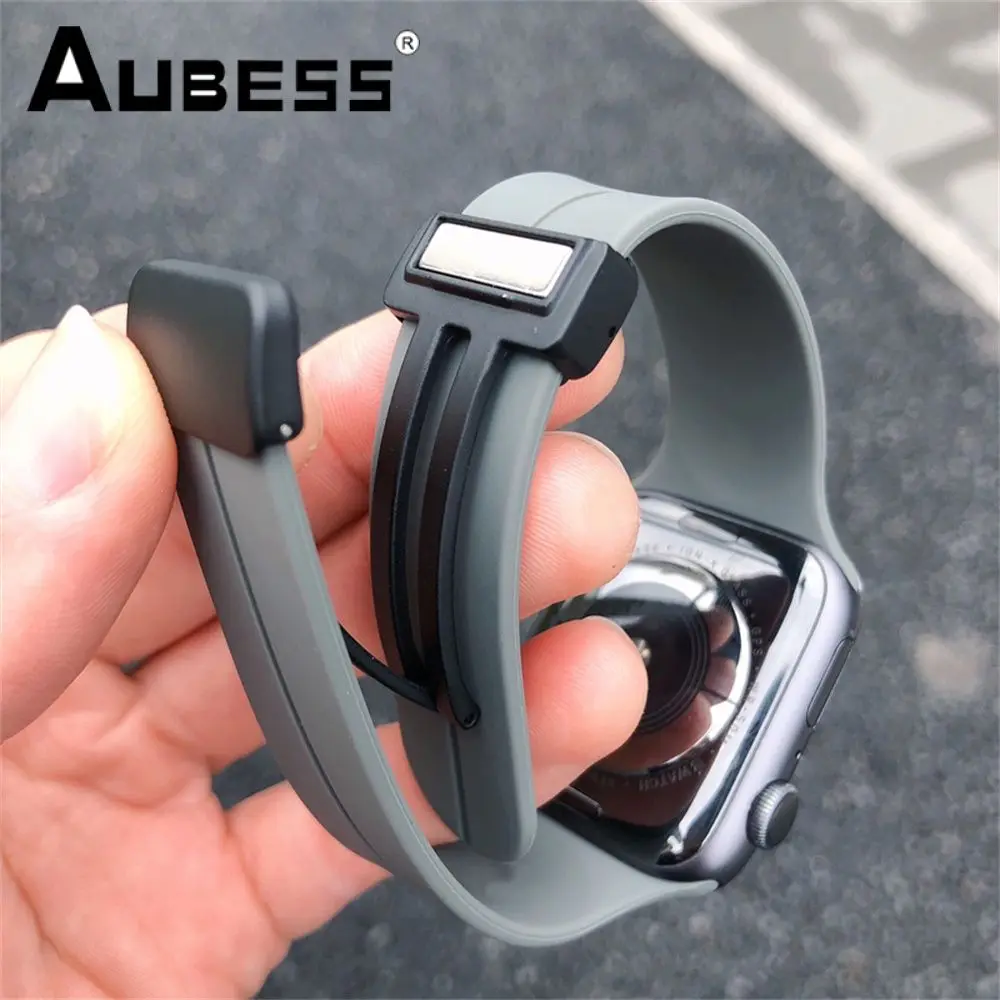

Replacement Wristband Suitable For ApplewatchS8/7/6/5/SE/Ultra Apple Silicone Adjustable Magnetic Folding Buckle Watch Strap