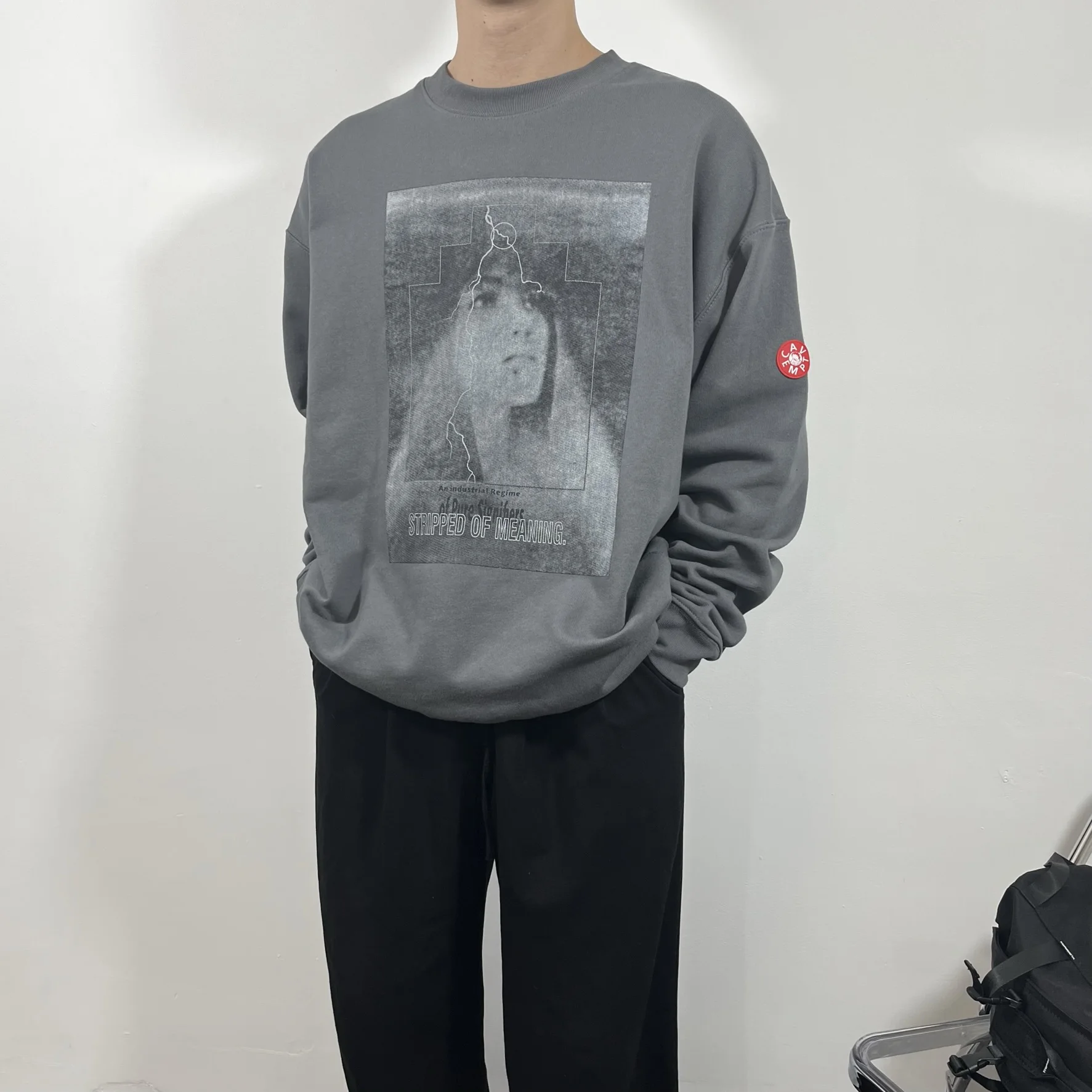 Autumn LIFE CAVEMPT 22SS Japanese CE Top Men and Women Used Wash Grey Round Neck Retro High Street Fashion Print Pullover
Autumn LIFE CAVEMPT 22SS Japanese CE Top Men and Women Used Wash Grey Round Neck Retro High Street Fashion Print Pullover