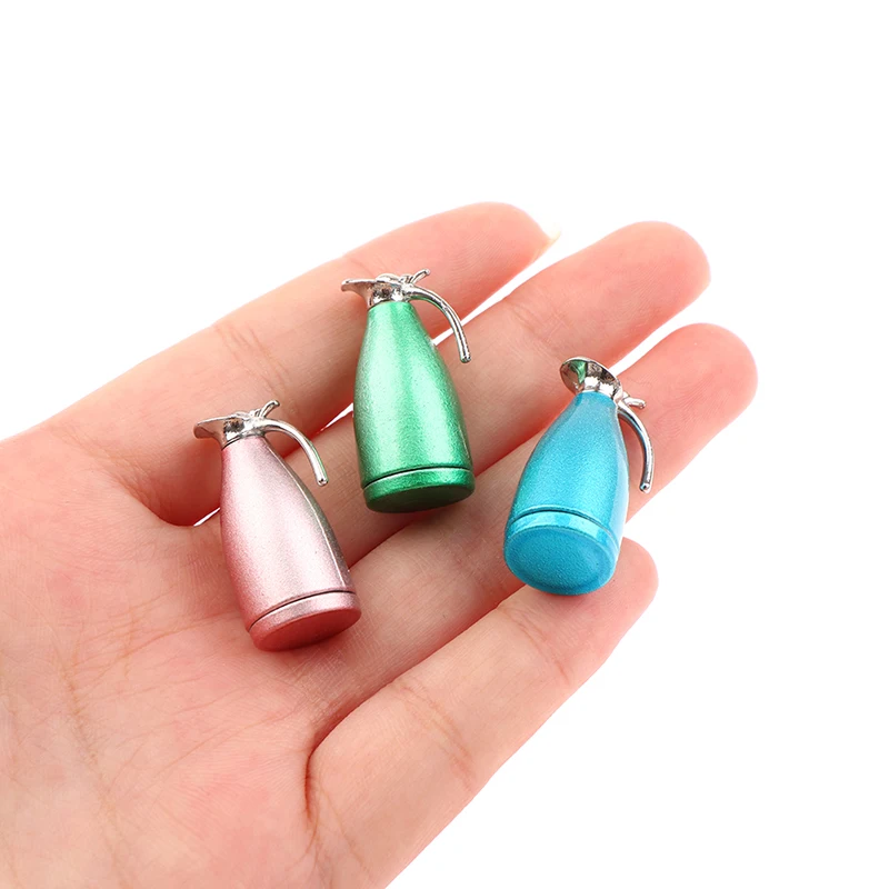 1/12 Dollhouse Miniature Kettle Boiling Water Bottle Simulation Water Bottle Tea Pot Kitchen Model Furniture Toy Dollhouse Decor
1/12 Dollhouse Miniature Kettle Boiling Water Bottle Simulation Water Bottle Tea Pot Kitchen Model Furniture Toy Dollhouse Decor