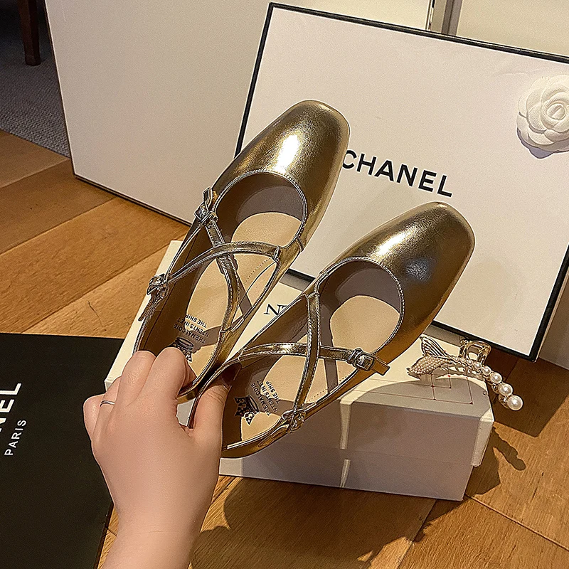 Женские туфли-лодочки из натуральной кожи, длина 22-24,5 см 
Женские туфли-лодочки из натуральной кожи, длина 22-24,5 см