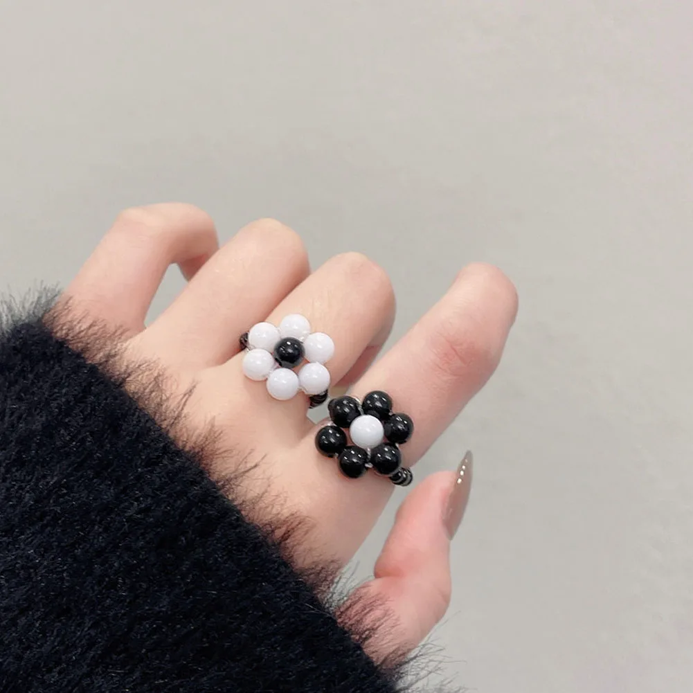 Bohemian Bead Ring Black White Bead Finger Ring Cute Girl Accessory Simple Style Women Jewelry Charm Jewelry Gift
Bohemian Bead Ring Black White Bead Finger Ring Cute Girl Accessory Simple Style Women Jewelry Charm Jewelry Gift