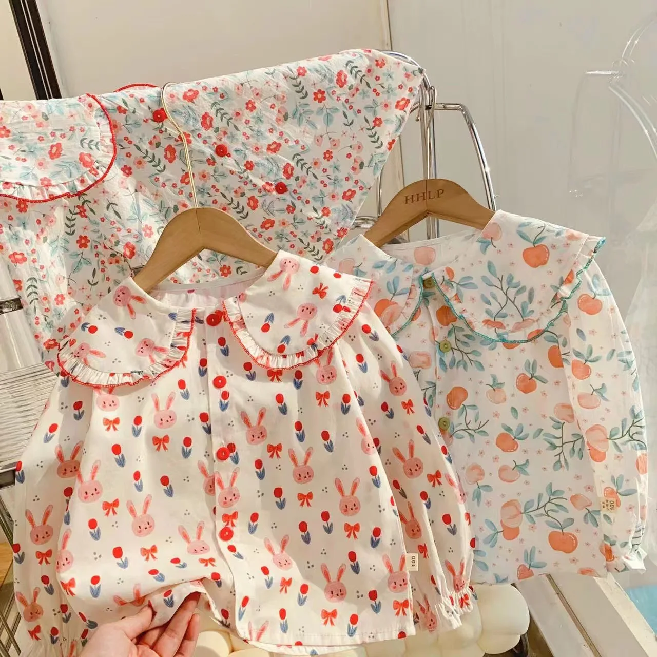 2023 Spring Autumn Kids Girls Shirts Floral Cotton Long Sleeve Printed Peter Pan Collar Toddler Girls Tops Children Girl Blouse
2023 Spring Autumn Kids Girls Shirts Floral Cotton Long Sleeve Printed Peter Pan Collar Toddler Girls Tops Children Girl Blouse