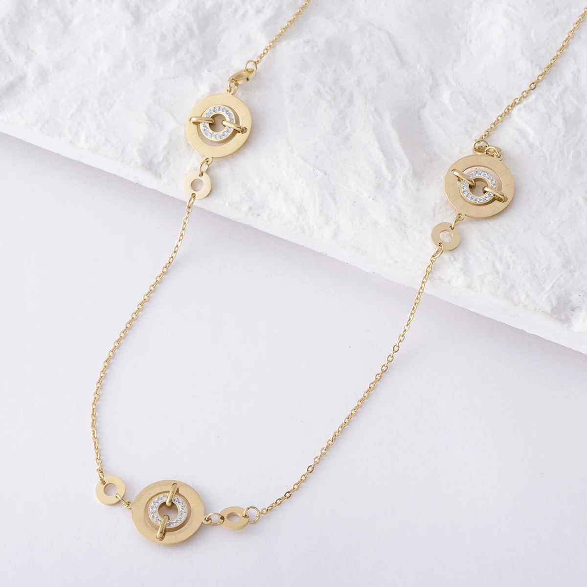 High Quality Chain Women's Necklace Circular Pendant Exquisite Design Jewelry Wedding Party Accessories Stainless Steel Necklace
High Quality Chain Women's Necklace Circular Pendant Exquisite Design Jewelry Wedding Party Accessories Stainless Steel Necklace