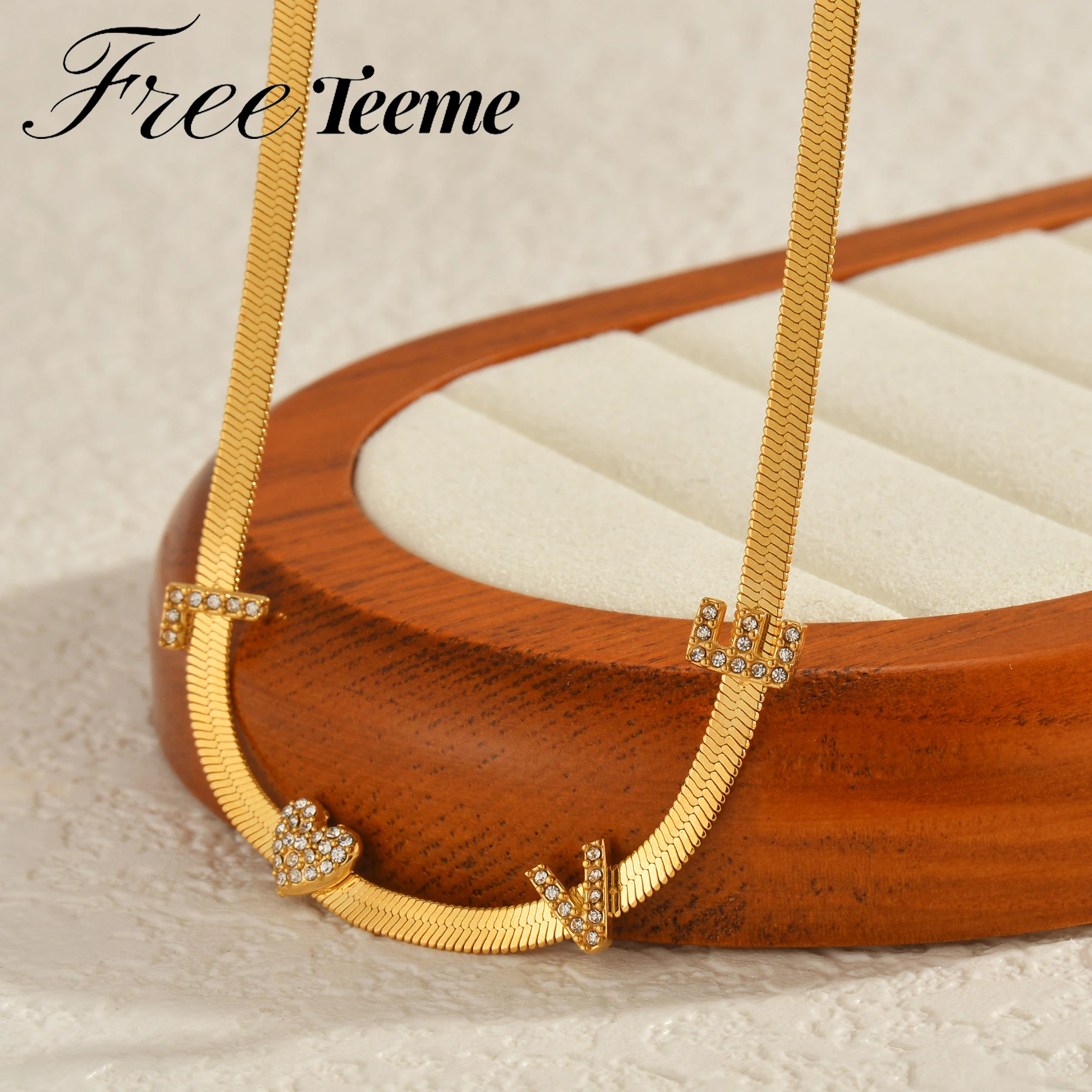 Freeteeme кубический цирконий выложенные буквы LOVE ожерелье Шарм цепочка с лезвием из