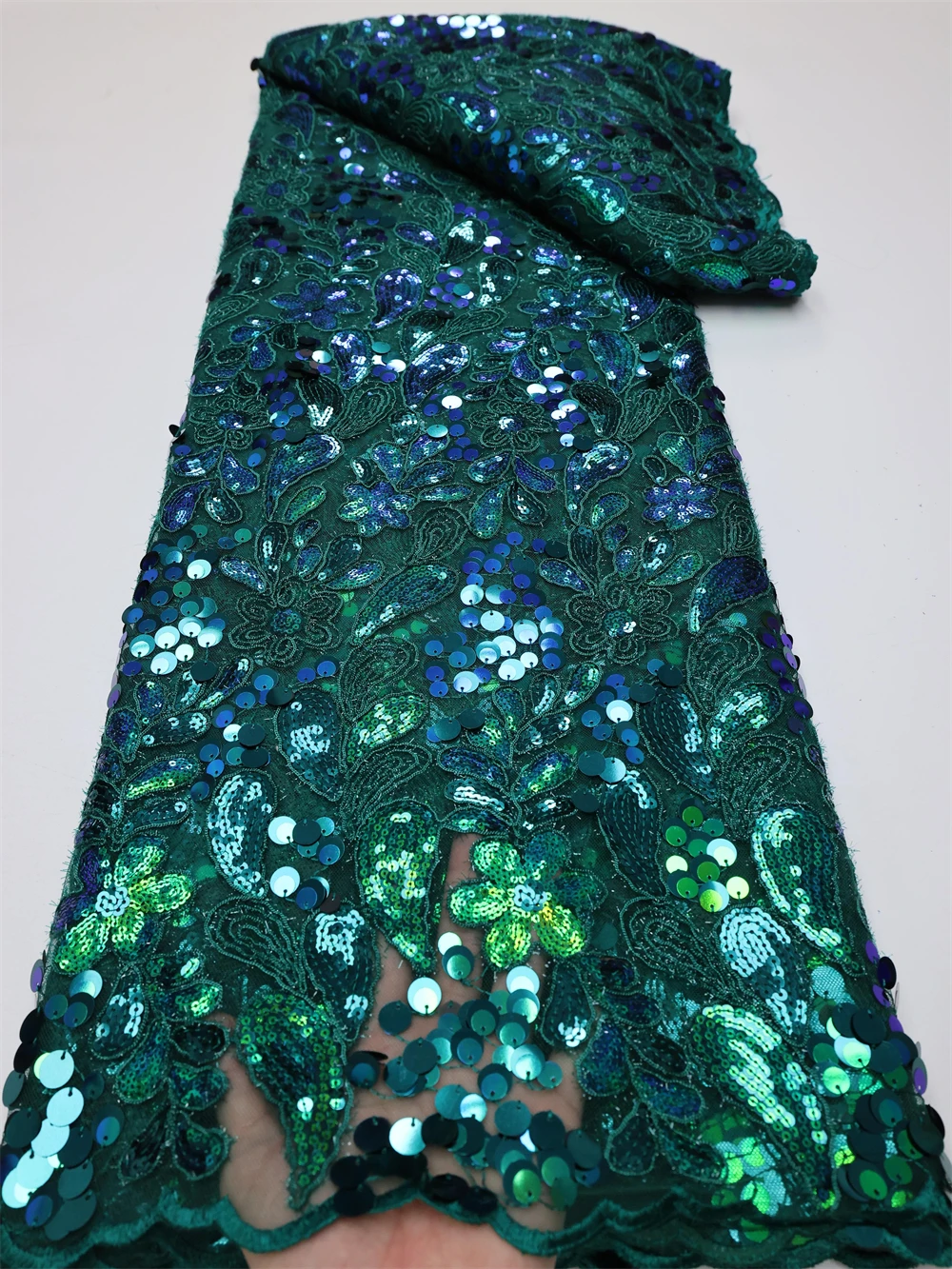 Африканская кружевная ткань PGC 2022 с блестками, зеленое кружево, высокое качество, нигерийский французский тюль, кружевная ткань, Свадебный с... 
Африканская кружевная ткань PGC 2022 с блестками, зеленое кружево, высокое качество, нигерийский французский тюль, кружевная ткань, Свадебный с...