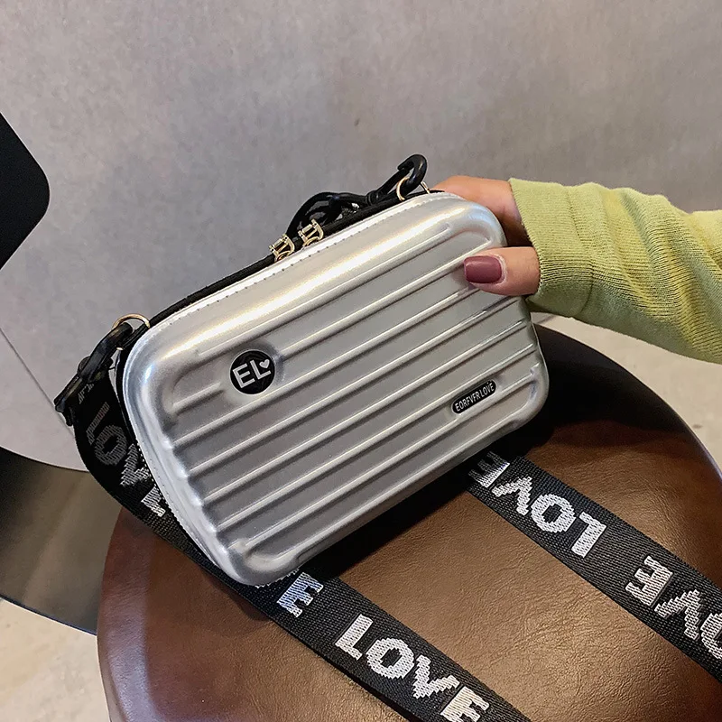 Luxury Hand bags for Women 2022 New Suitcase Shape Totes Fashion Small Luggage Bag Women Famous Brand Clutch Bag Top-handle
Luxury Hand bags for Women 2022 New Suitcase Shape Totes Fashion Small Luggage Bag Women Famous Brand Clutch Bag Top-handle