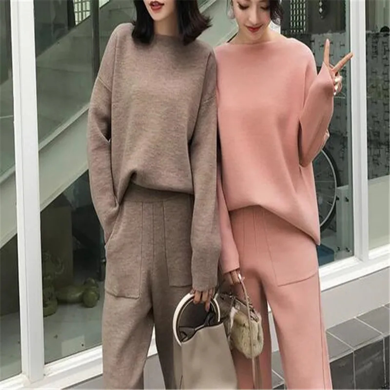 Women's suit Knitted 2 pieces Set Tracksuits Women Autumn Thick Warm O-neck Loose Sweater+Ankle-Length Pants Warm Cashmere Suit
Women's suit Knitted 2 pieces Set Tracksuits Women Autumn Thick Warm O-neck Loose Sweater+Ankle-Length Pants Warm Cashmere Suit