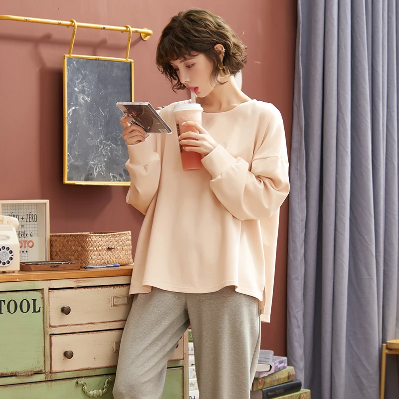 2023 New Spring Knitted Cotton Women's Pajamas Personalized Long Sleeve V-Neck Pullover Fashion Casual Cute Wearing Home Suit
2023 New Spring Knitted Cotton Women's Pajamas Personalized Long Sleeve V-Neck Pullover Fashion Casual Cute Wearing Home Suit