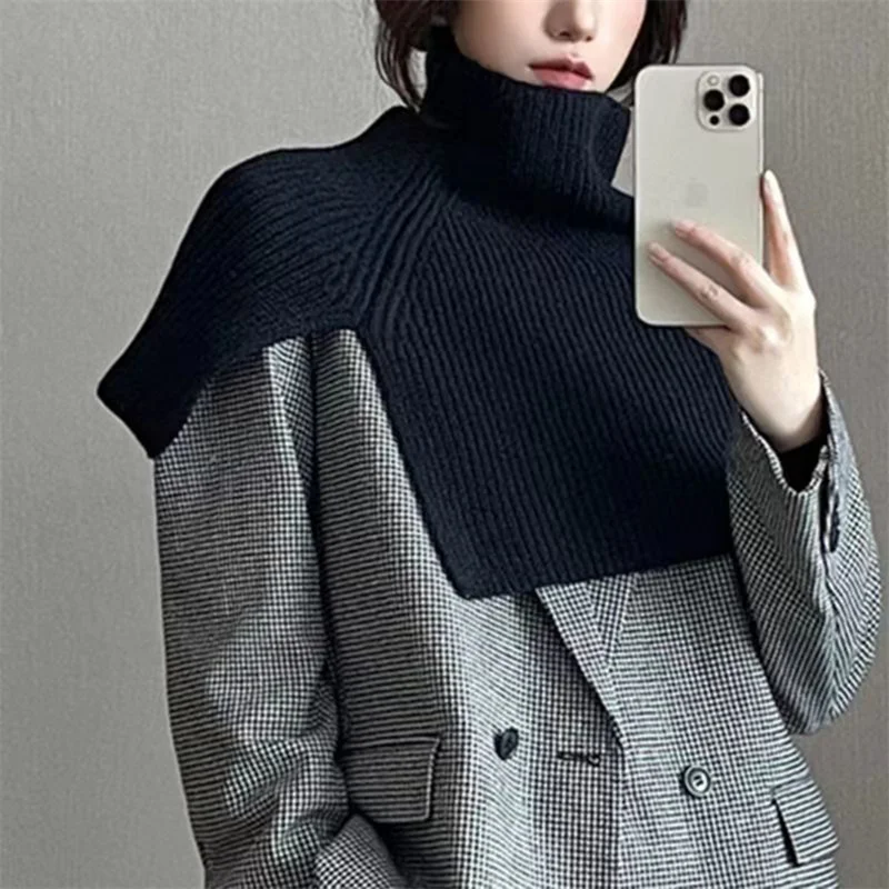 Women's Versatile Shawl Knitted Solid Color High Collar Circular Scarf With Irregular Fake Collar For Winter Warmth
Women's Versatile Shawl Knitted Solid Color High Collar Circular Scarf With Irregular Fake Collar For Winter Warmth