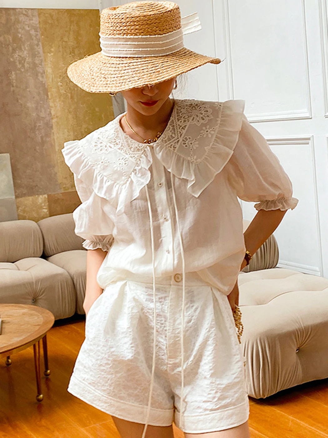 Elegant Commute Rayon Blouses Women summer Embroidered Doll Collar Puff Short Sleeve Cardigan Tops French White Shirts Femme
Elegant Commute Rayon Blouses Women summer Embroidered Doll Collar Puff Short Sleeve Cardigan Tops French White Shirts Femme