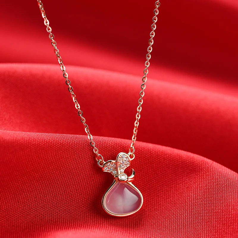 2021 New Necklace Sterling Silver Purse White Chalcedony Chinese New Year Jewelry Send Girlfriend Gift Clavicle Chain
2021 New Necklace Sterling Silver Purse White Chalcedony Chinese New Year Jewelry Send Girlfriend Gift Clavicle Chain