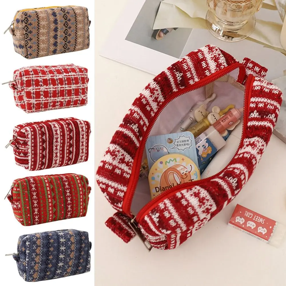 School Supplies Simple Cute Cartoon Woolen Storage Bag New Year Pencil Bag Large Capacity Christmas Red Makeup Bag
School Supplies Simple Cute Cartoon Woolen Storage Bag New Year Pencil Bag Large Capacity Christmas Red Makeup Bag
