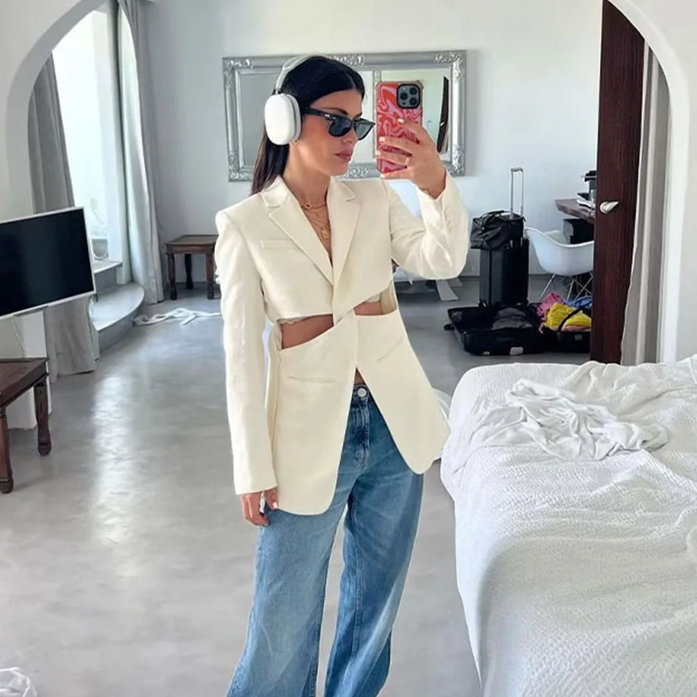 Women 2023 Spring New Fashion Hollow Out Blazer Coat Vintage Long Sleeve Pockets Side Zipper Female Outerwear Chic Tops
Women 2023 Spring New Fashion Hollow Out Blazer Coat Vintage Long Sleeve Pockets Side Zipper Female Outerwear Chic Tops