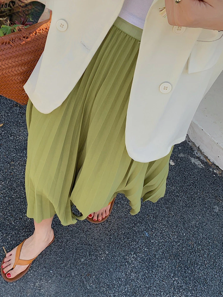 New2022 Casual Loose Female Pleated Skirts Elastic Waist Women A-line Skirts 2022 Spring Summer
New2022 Casual Loose Female Pleated Skirts Elastic Waist Women A-line Skirts 2022 Spring Summer
