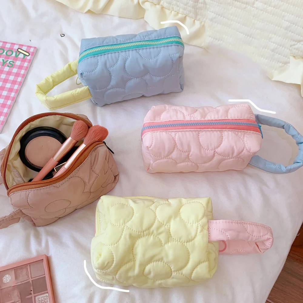 Kawaii Fashion Travel Makeup Cosmetic Lipstick Storage Bag Women Handbags Wallet Organizer Cute Pencil Cases Pouch Bags Supplies
Kawaii Fashion Travel Makeup Cosmetic Lipstick Storage Bag Women Handbags Wallet Organizer Cute Pencil Cases Pouch Bags Supplies