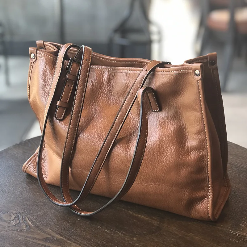 Vintage Tote Bags Genuine Leather Women Handbags First Layer Cowhide Large Capacity Shopping Shoulder Bags New 2023
Vintage Tote Bags Genuine Leather Women Handbags First Layer Cowhide Large Capacity Shopping Shoulder Bags New 2023